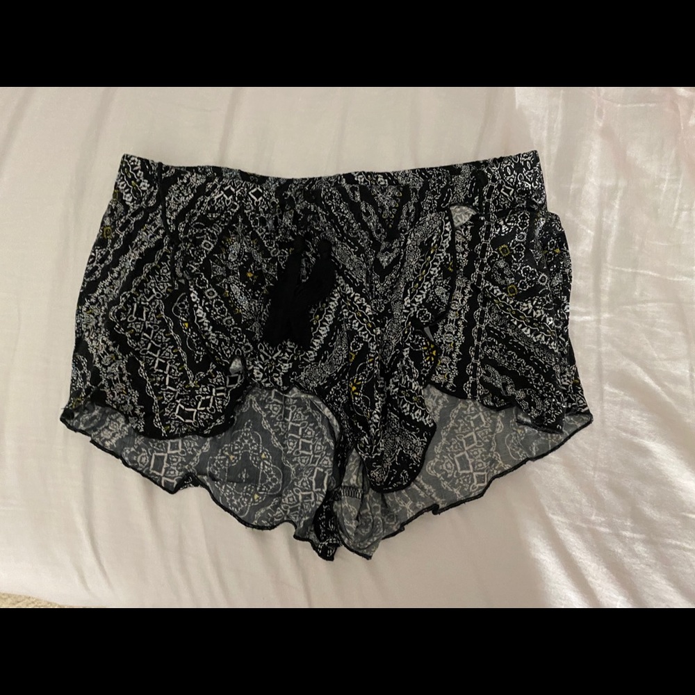 PacSun Flowy Patterned Shorts